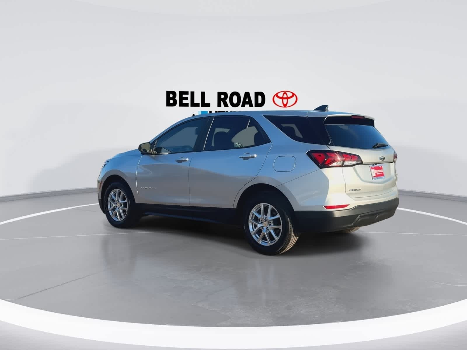 Thumbnail: 2022 Chevrolet Equinox - 6