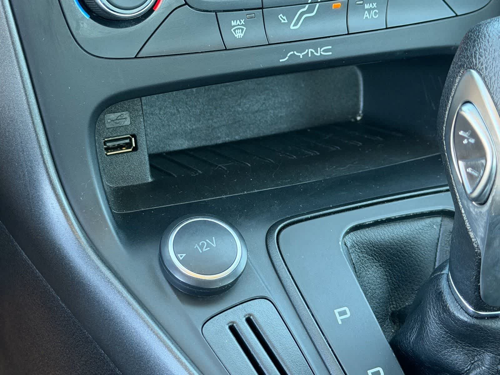 Thumbnail: 2017 Ford Focus - 14