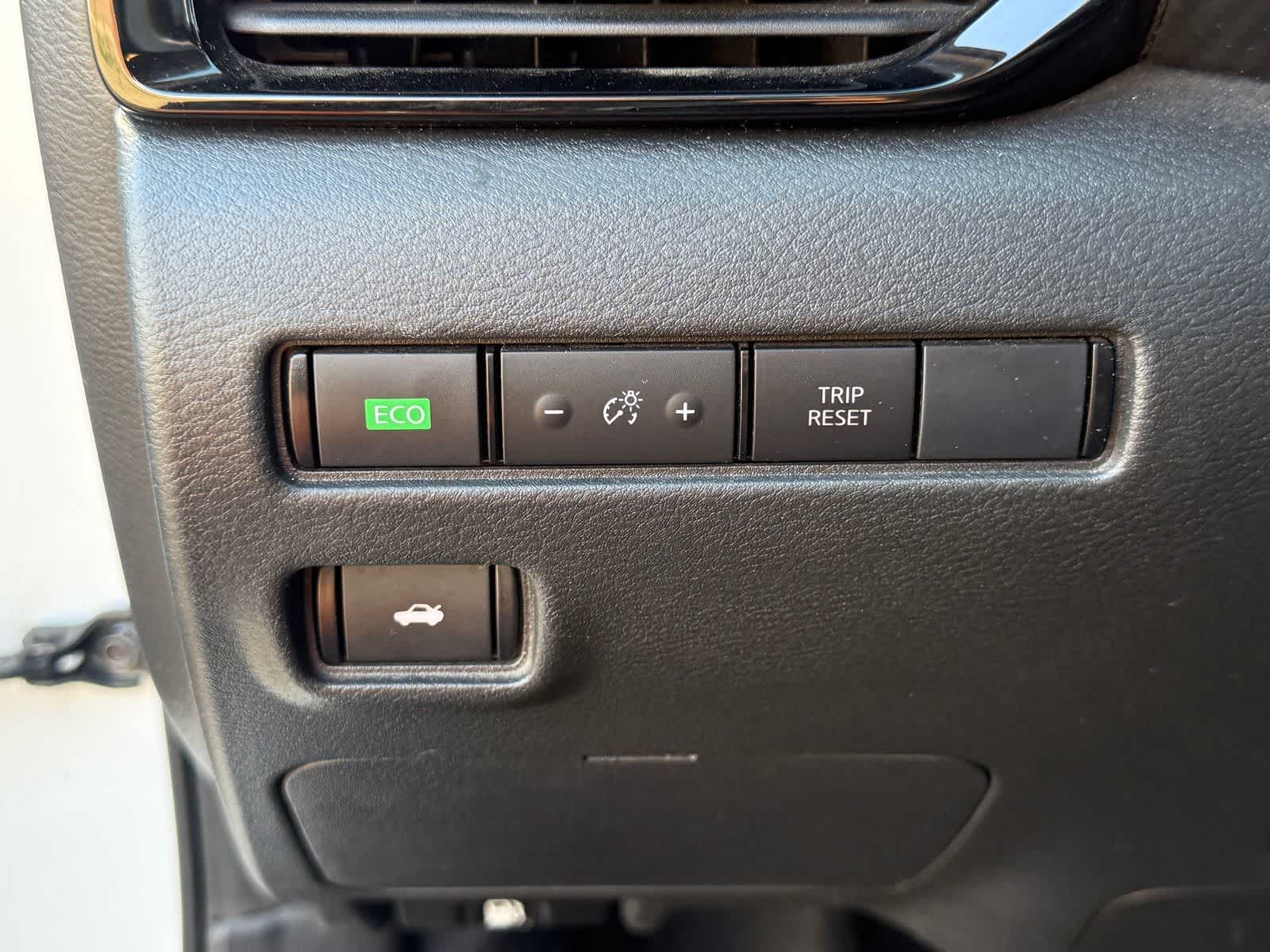 Thumbnail: 2022 Nissan Sentra - 17