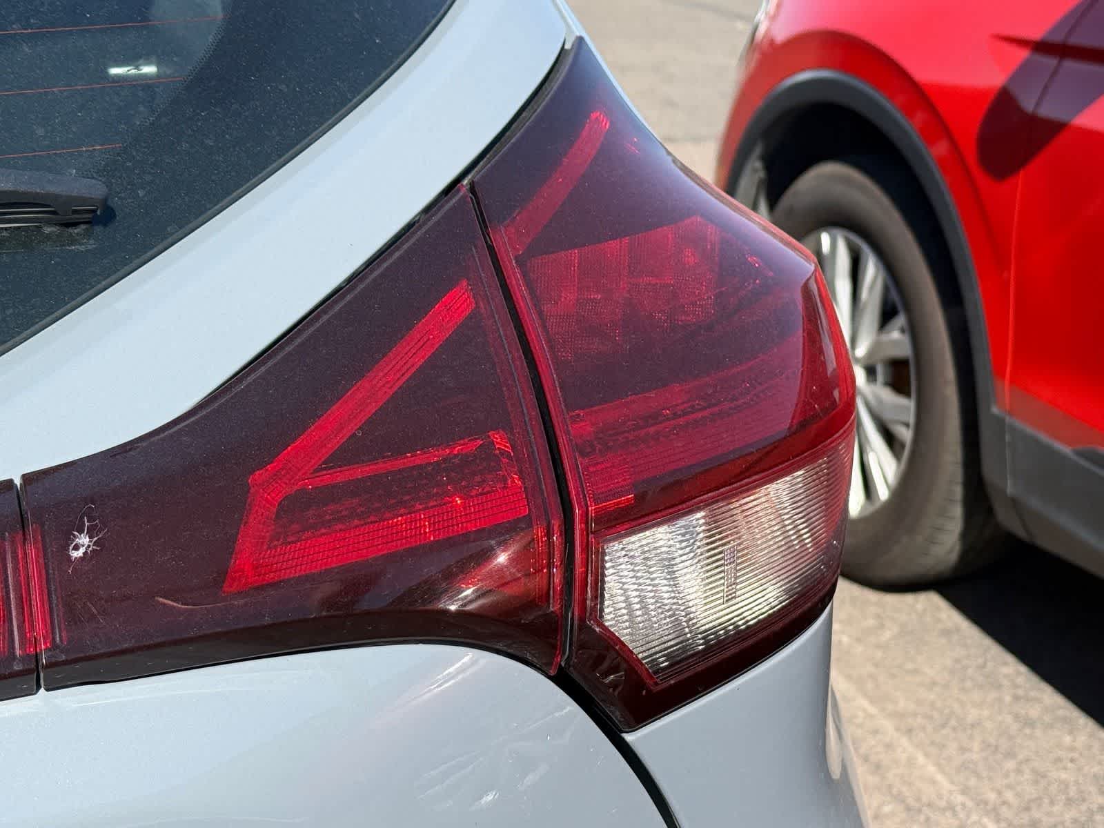 Thumbnail: 2021 Nissan Kicks - 10