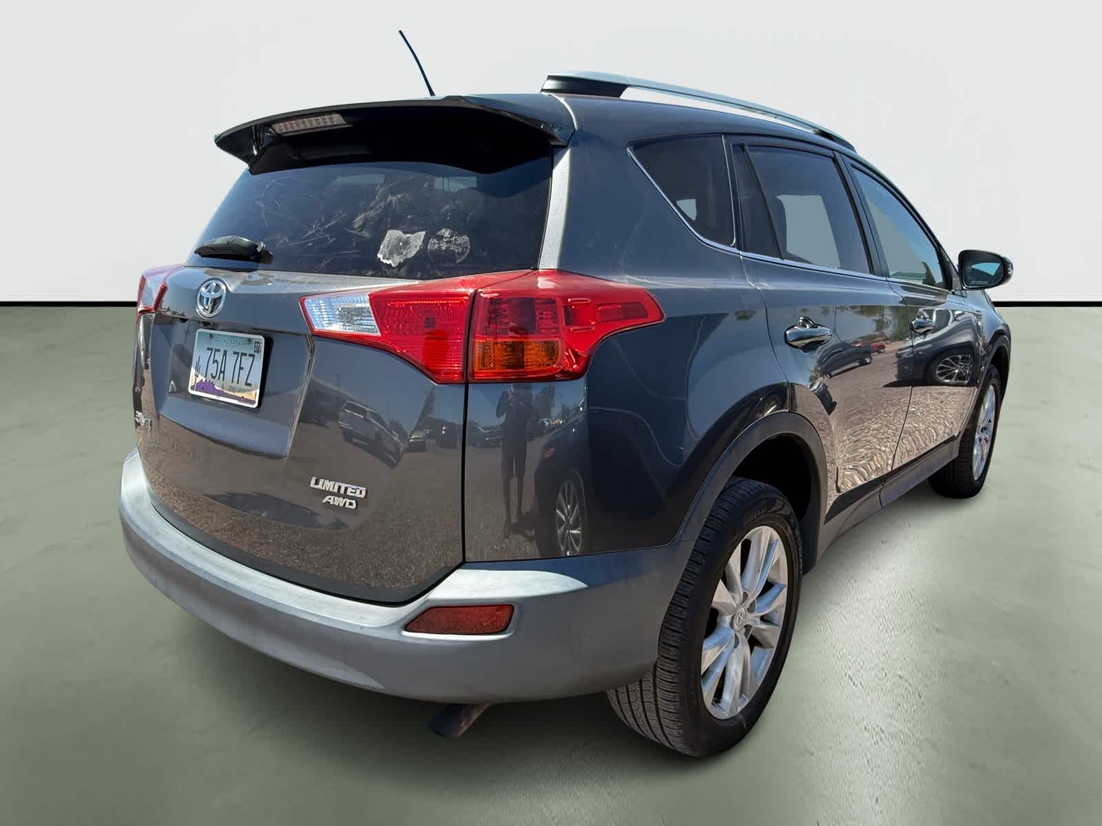 Thumbnail: 2013 Toyota RAV4 - 4
