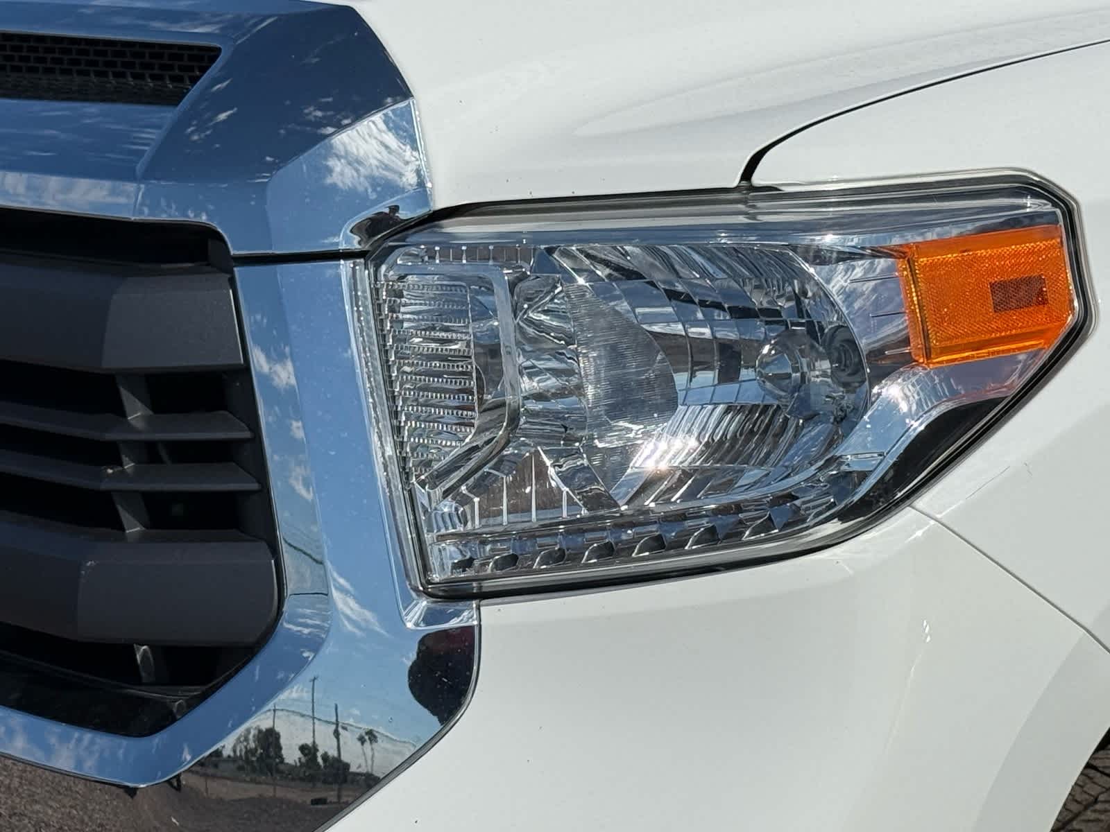 Thumbnail: 2015 Toyota Tundra - 8