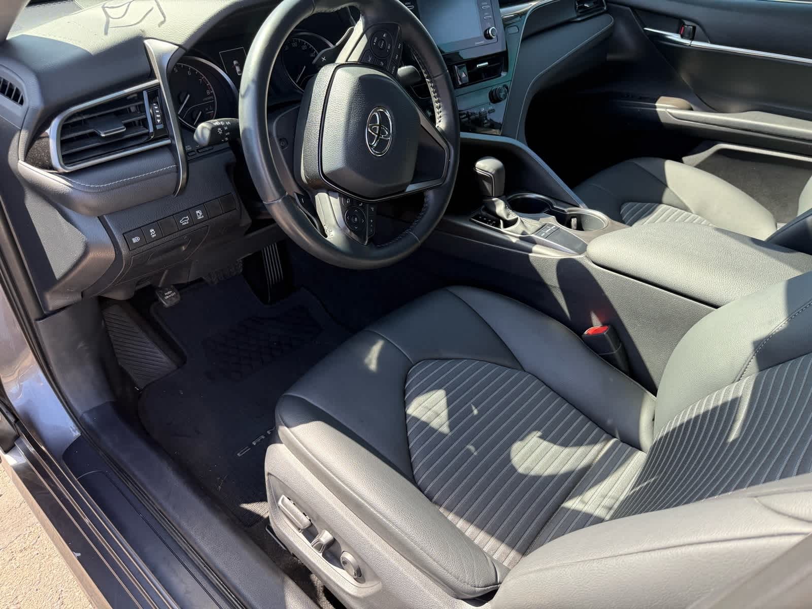 Thumbnail: 2023 Toyota Camry - 10