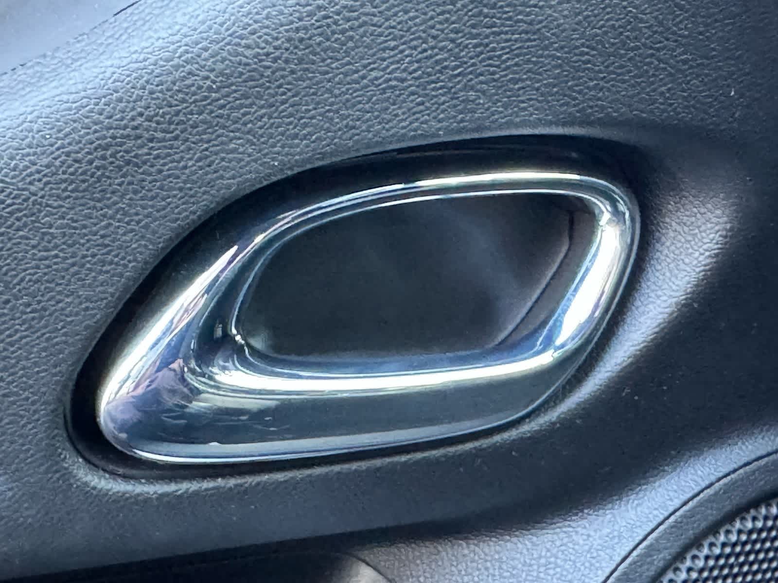 Thumbnail: 2013 Chevrolet Camaro - 9