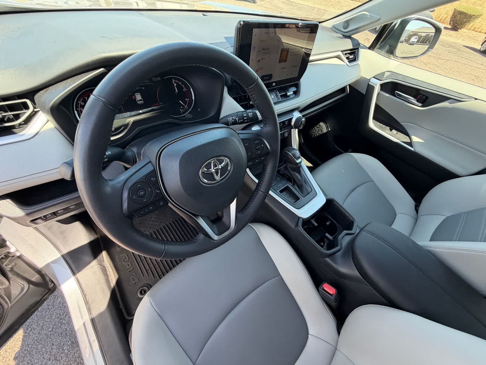 Thumbnail: 2025 Toyota RAV4 - 13