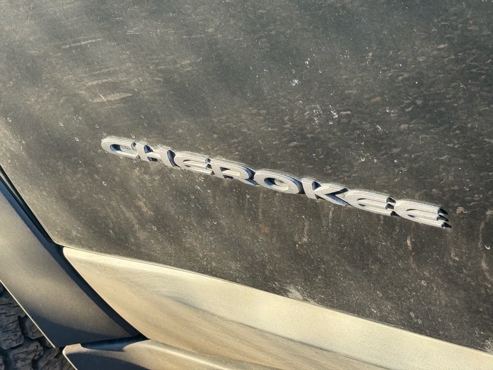 Thumbnail: 2018 Jeep Cherokee - 18