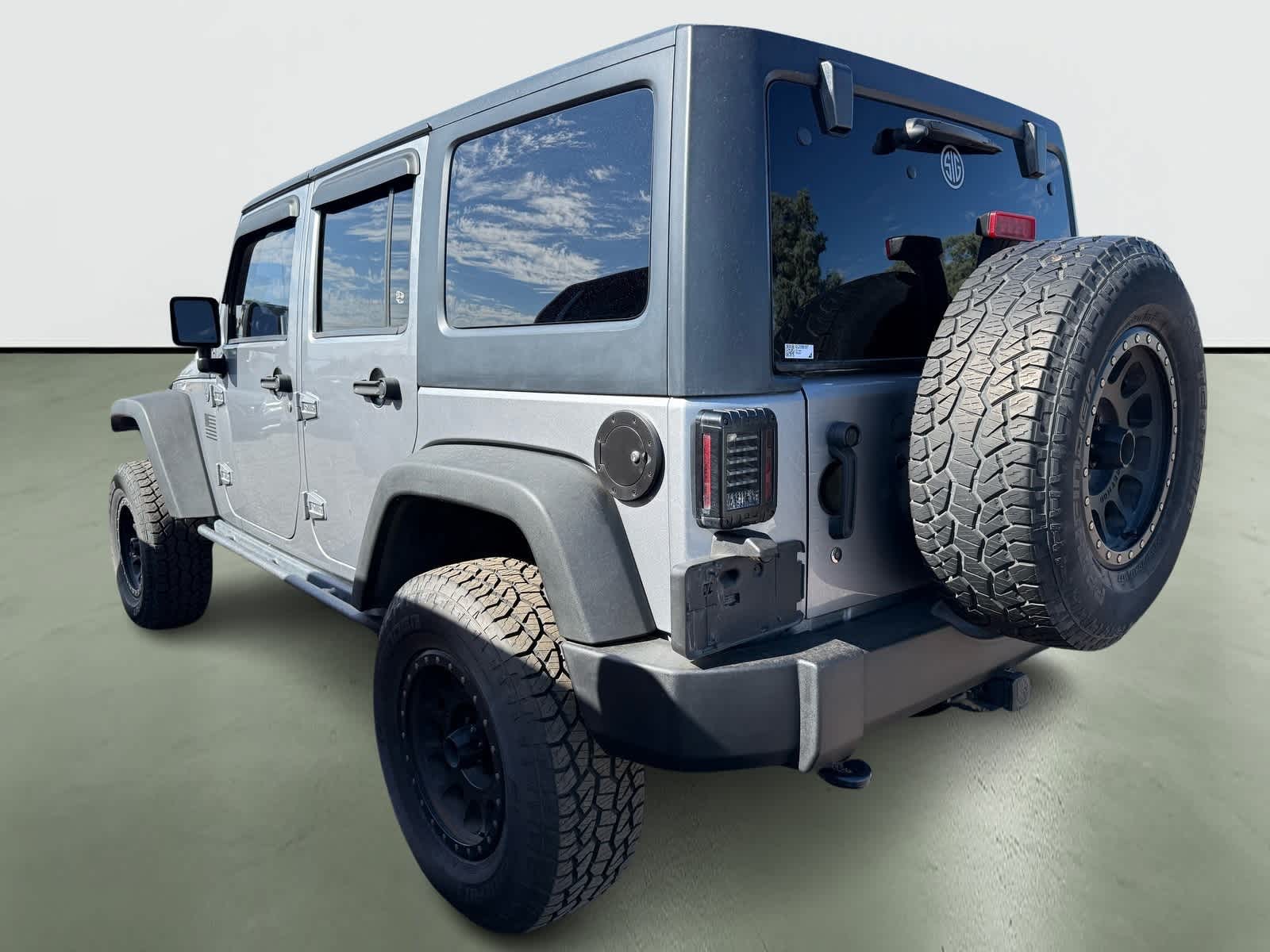 Thumbnail: 2014 Jeep Wrangler - 3