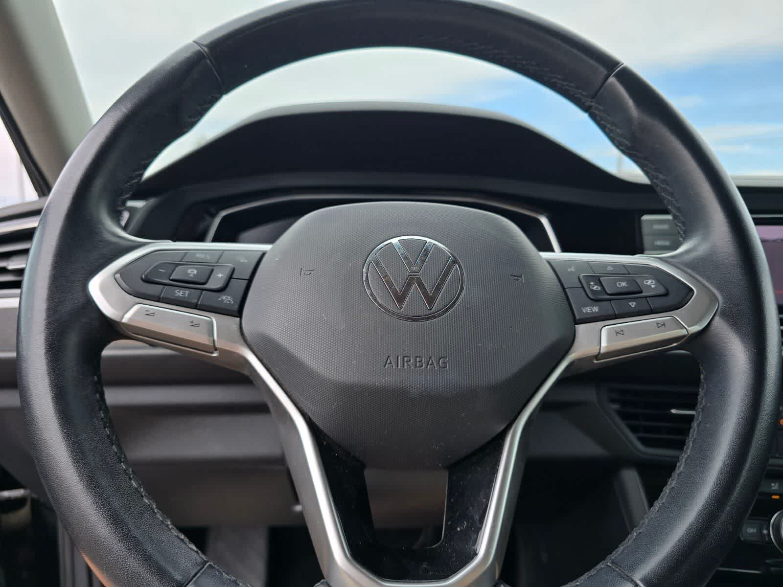 Thumbnail: 2024 Volkswagen Jetta - 17
