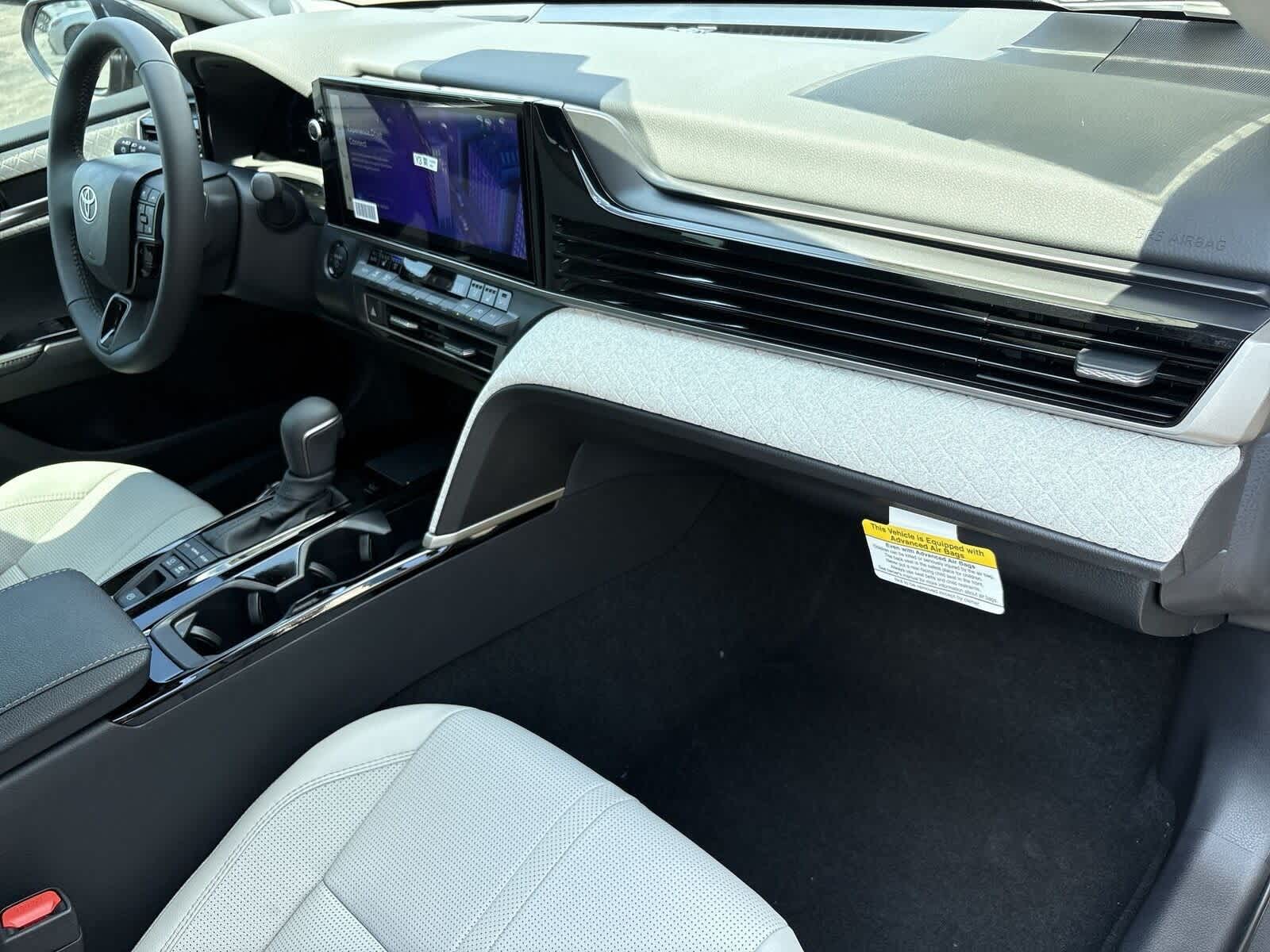 Thumbnail: 2025 Toyota Camry - 11