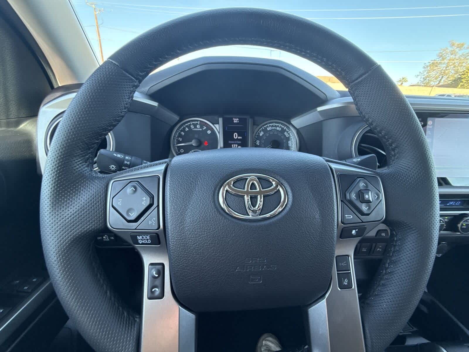 Thumbnail: 2022 Toyota Tacoma - 32