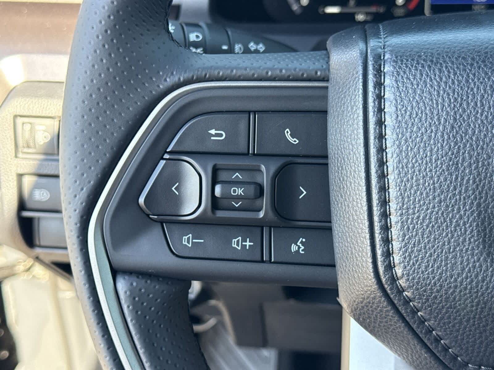 Thumbnail: 2025 Toyota 4Runner - 27