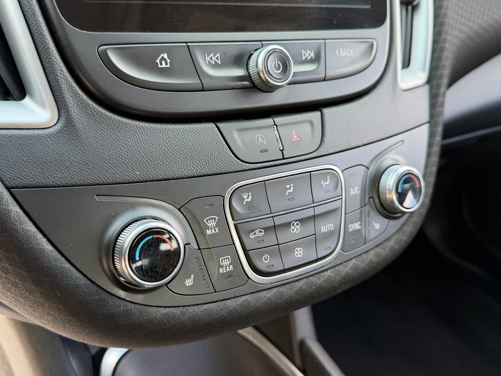 Thumbnail: 2024 Chevrolet Malibu - 10