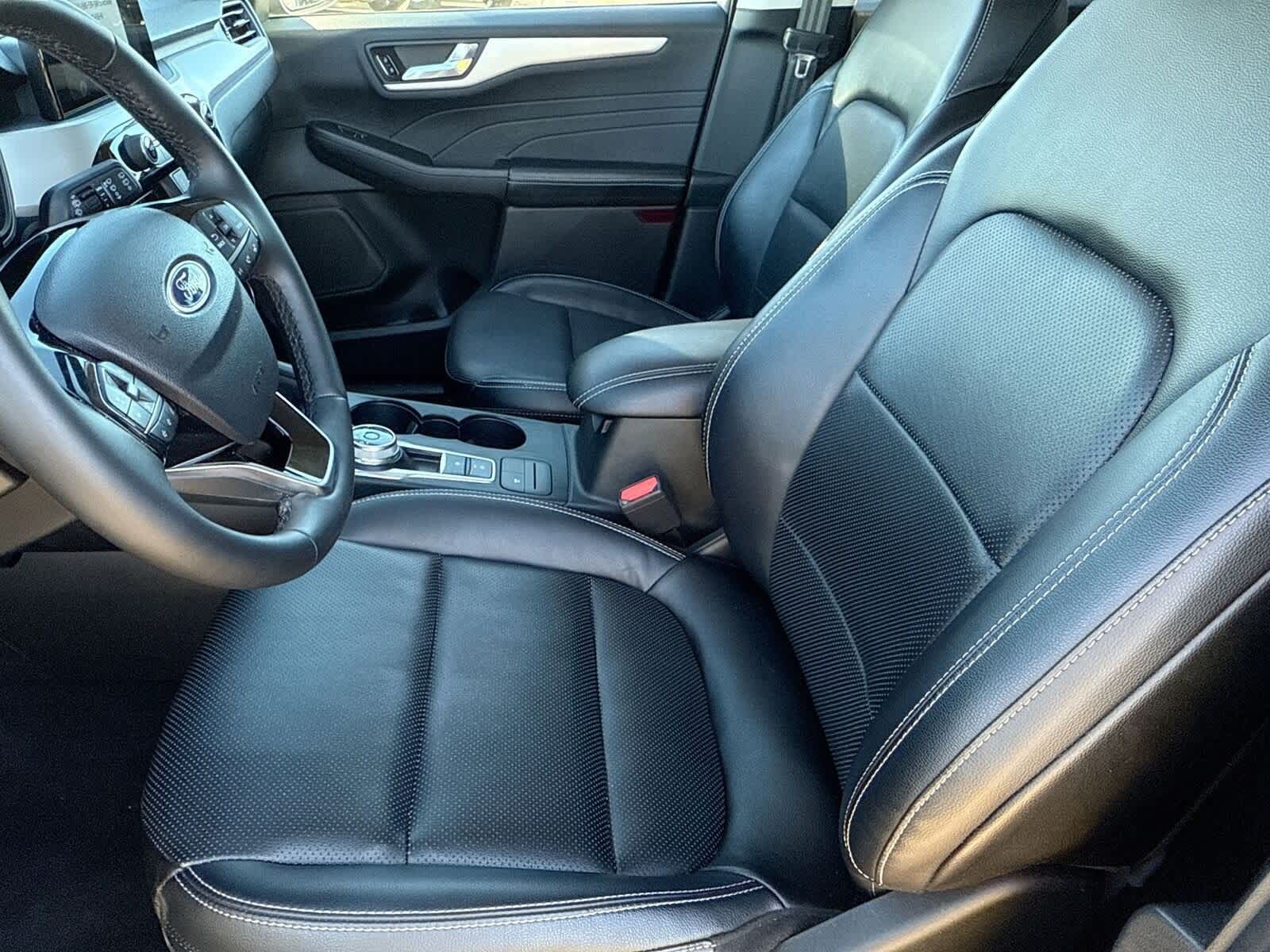 Thumbnail: 2022 Ford Escape - 17