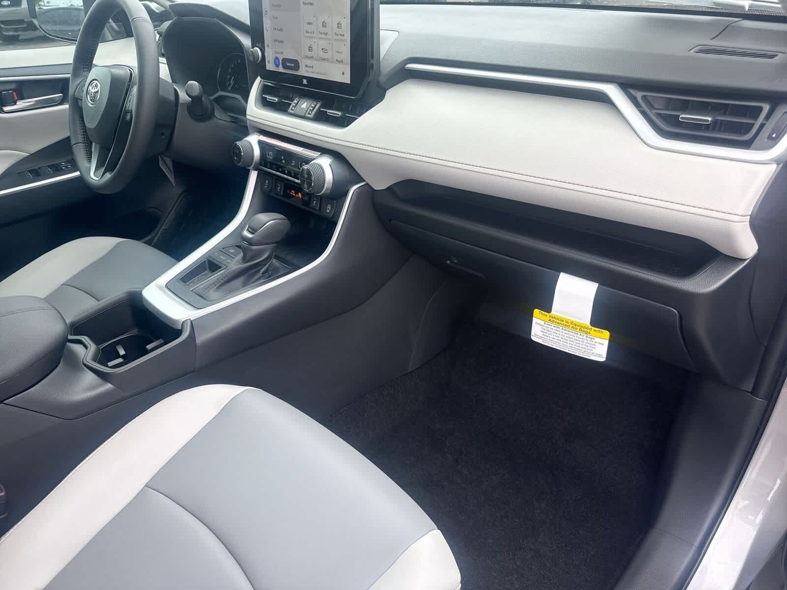 Thumbnail: 2025 Toyota RAV4 - 11