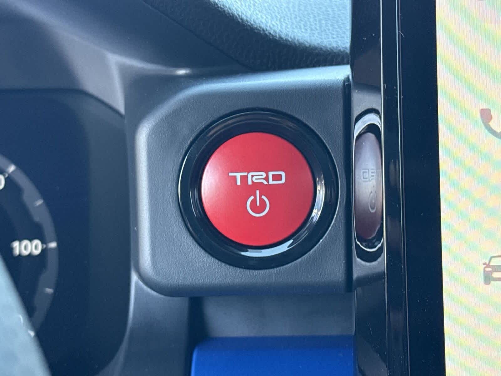 Thumbnail: 2025 Toyota Tacoma - 25