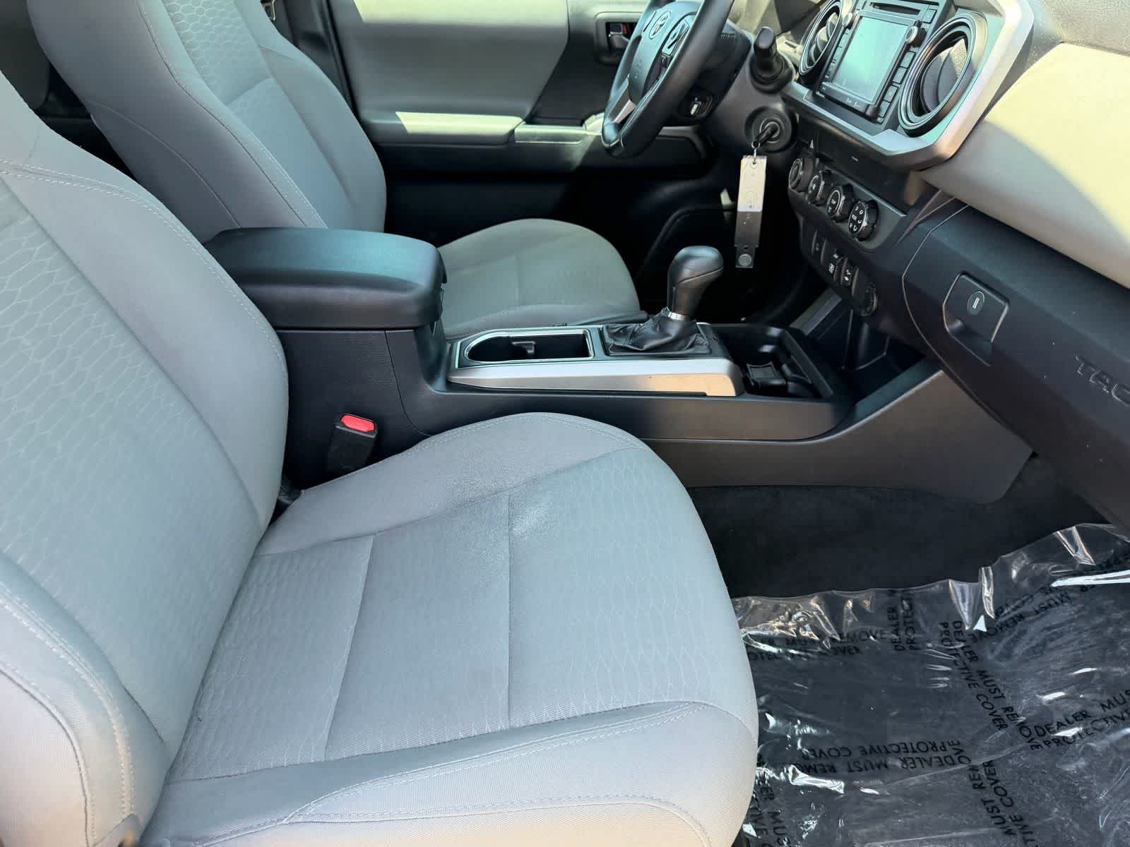 Thumbnail: 2019 Toyota Tacoma - 12