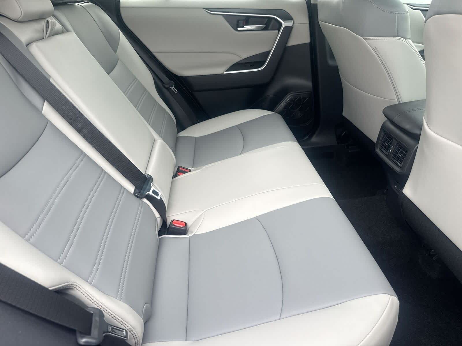 Thumbnail: 2025 Toyota RAV4 - 13