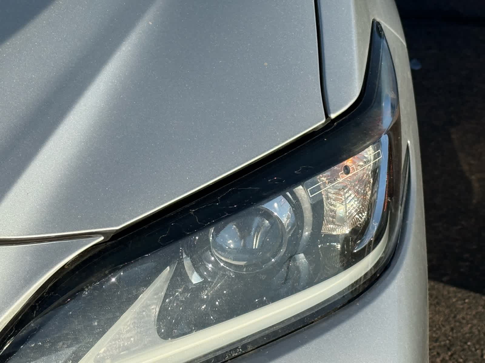 Thumbnail: 2020 Lexus ES - 18