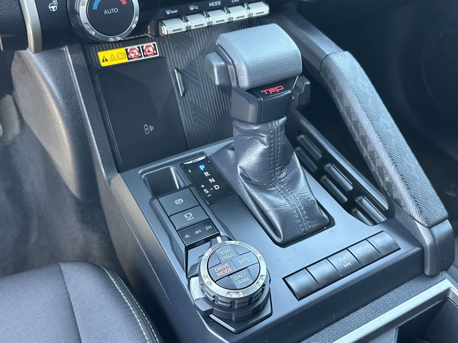 2024 Toyota Tacoma TRD Off-Road 25