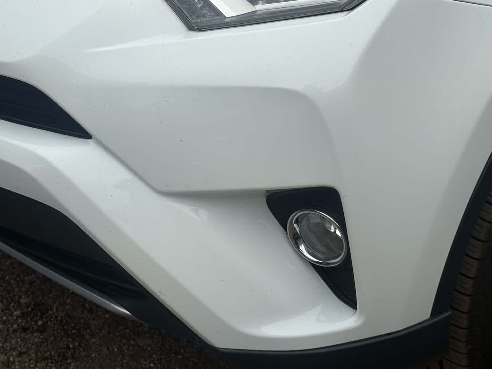 Thumbnail: 2018 Toyota RAV4 - 10