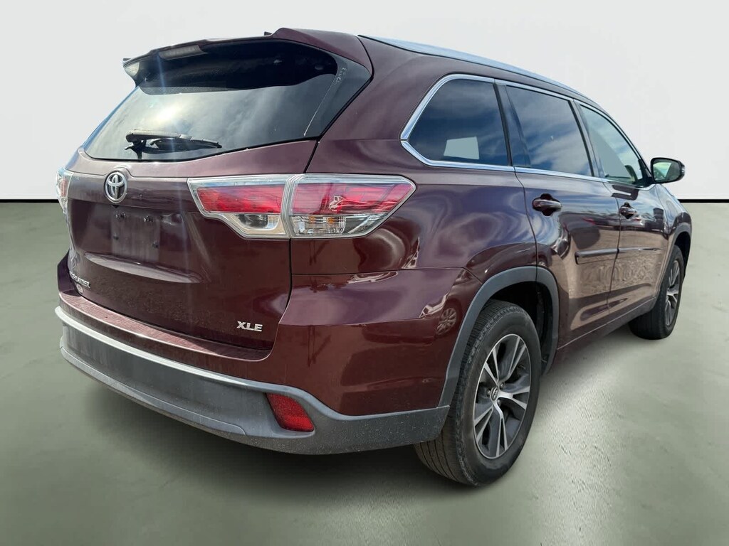 Used 2016 Toyota Highlander XLE SUV