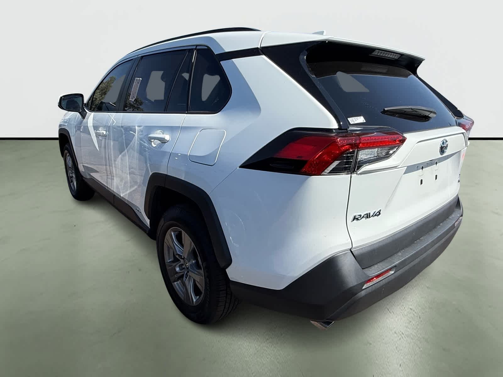 Thumbnail: 2022 Toyota RAV4 - 3