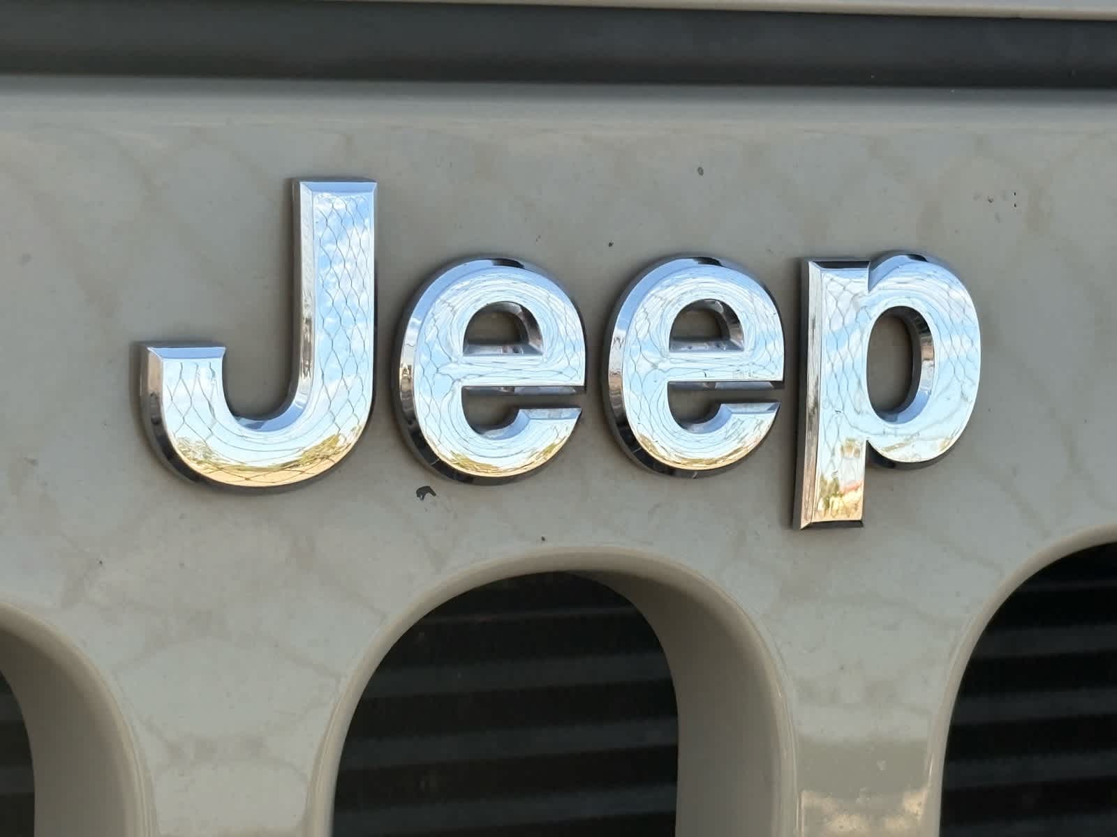 Thumbnail: 2017 Jeep Wrangler - 12