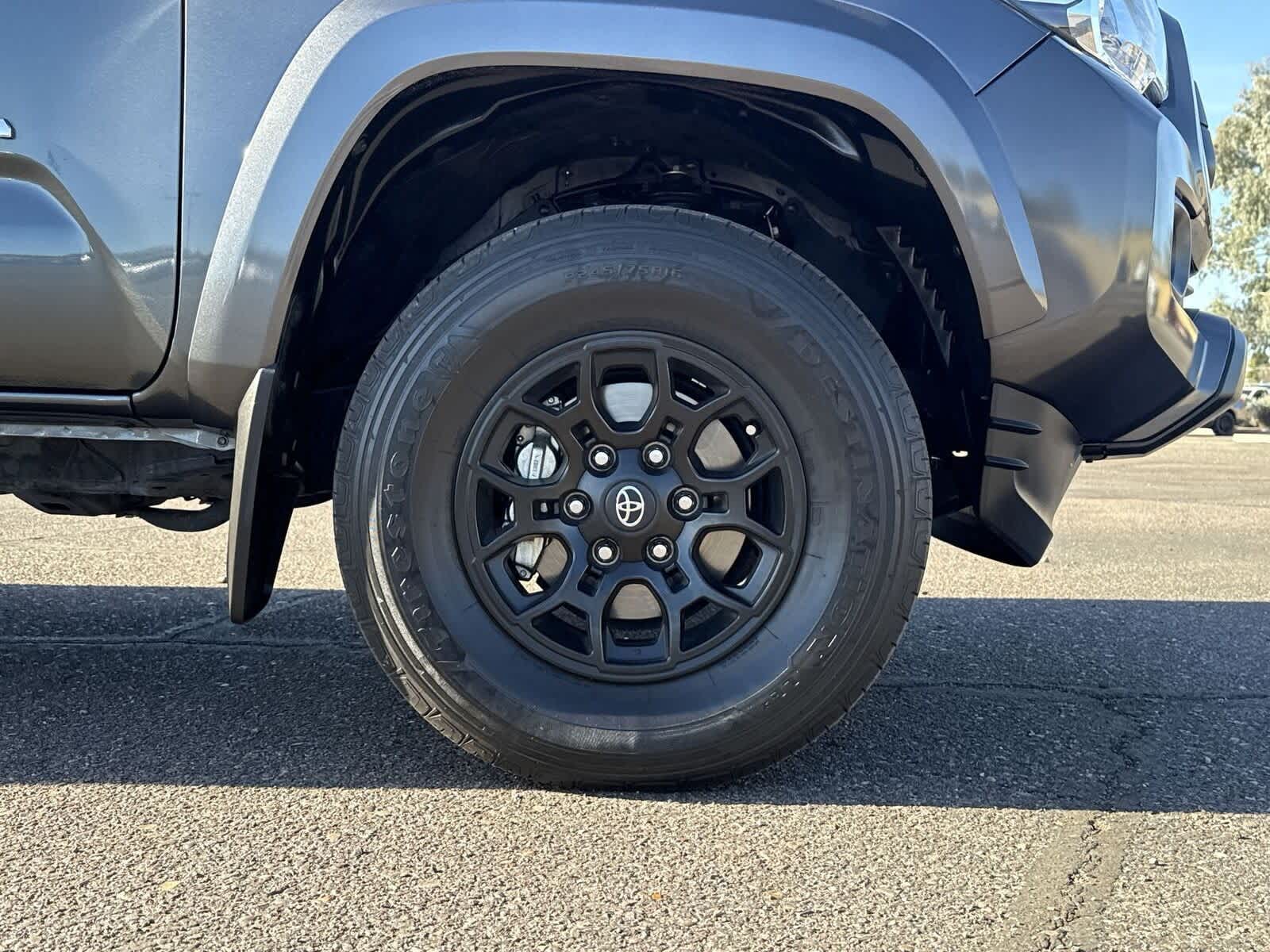 Thumbnail: 2022 Toyota Tacoma - 15