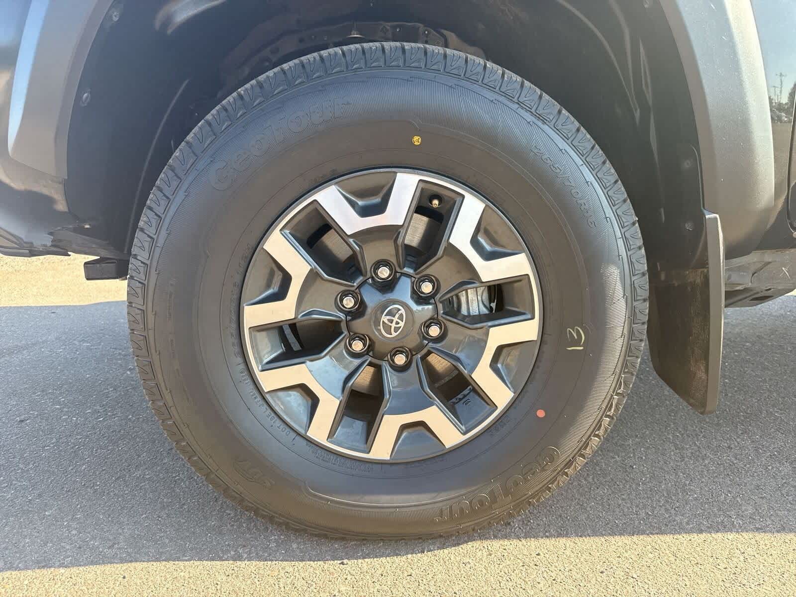 Thumbnail: 2021 Toyota Tacoma - 10