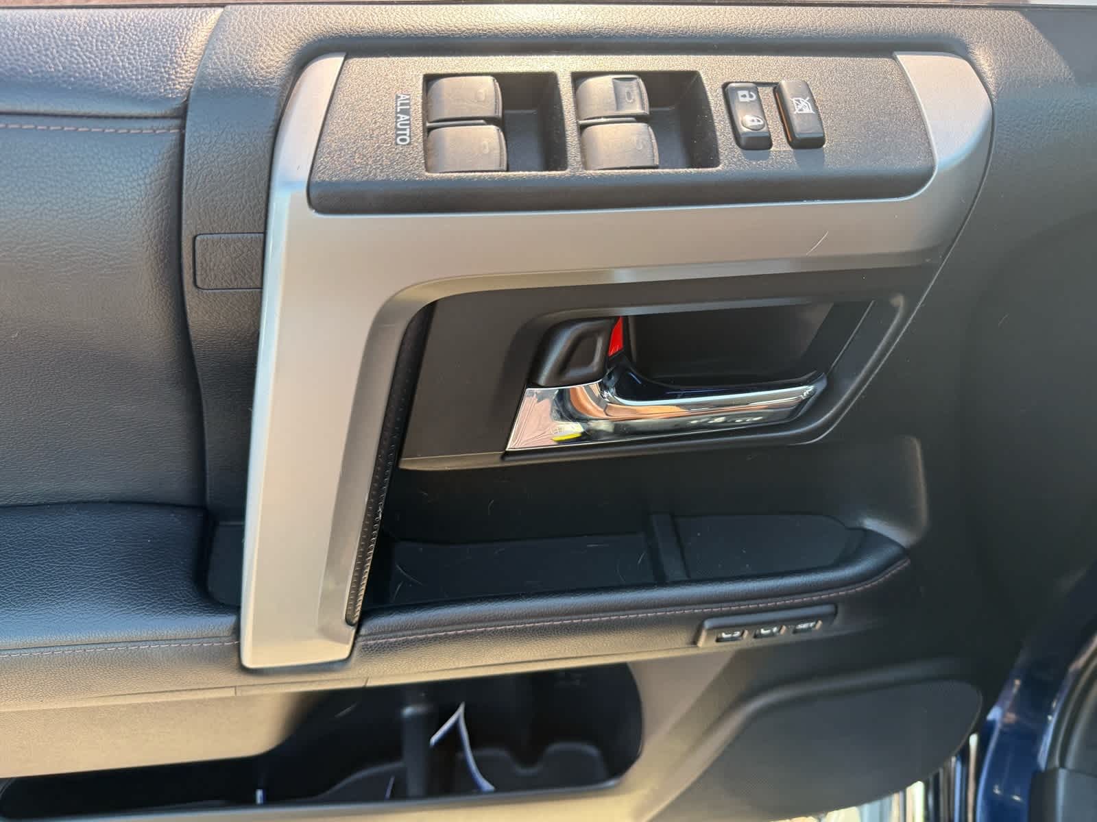 Thumbnail: 2020 Toyota 4Runner - 11