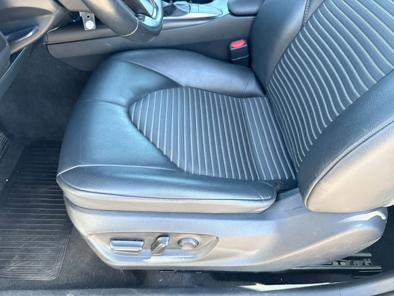 Thumbnail: 2023 Toyota Camry - 18