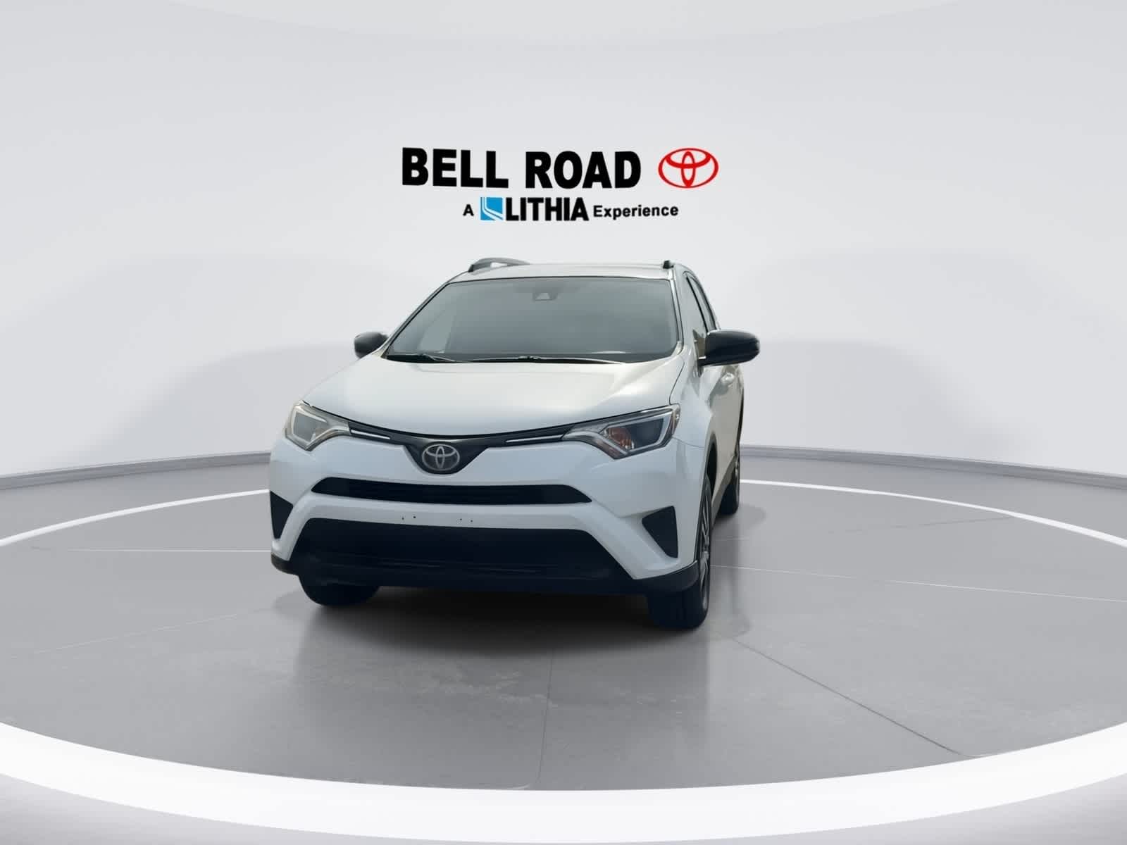 Thumbnail: 2018 Toyota RAV4 - 3