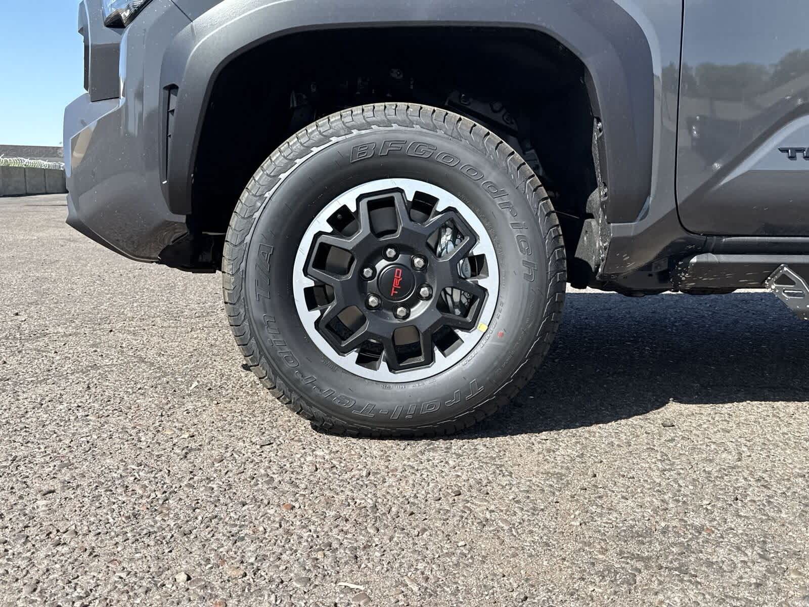 Thumbnail: 2025 Toyota Tacoma - 10