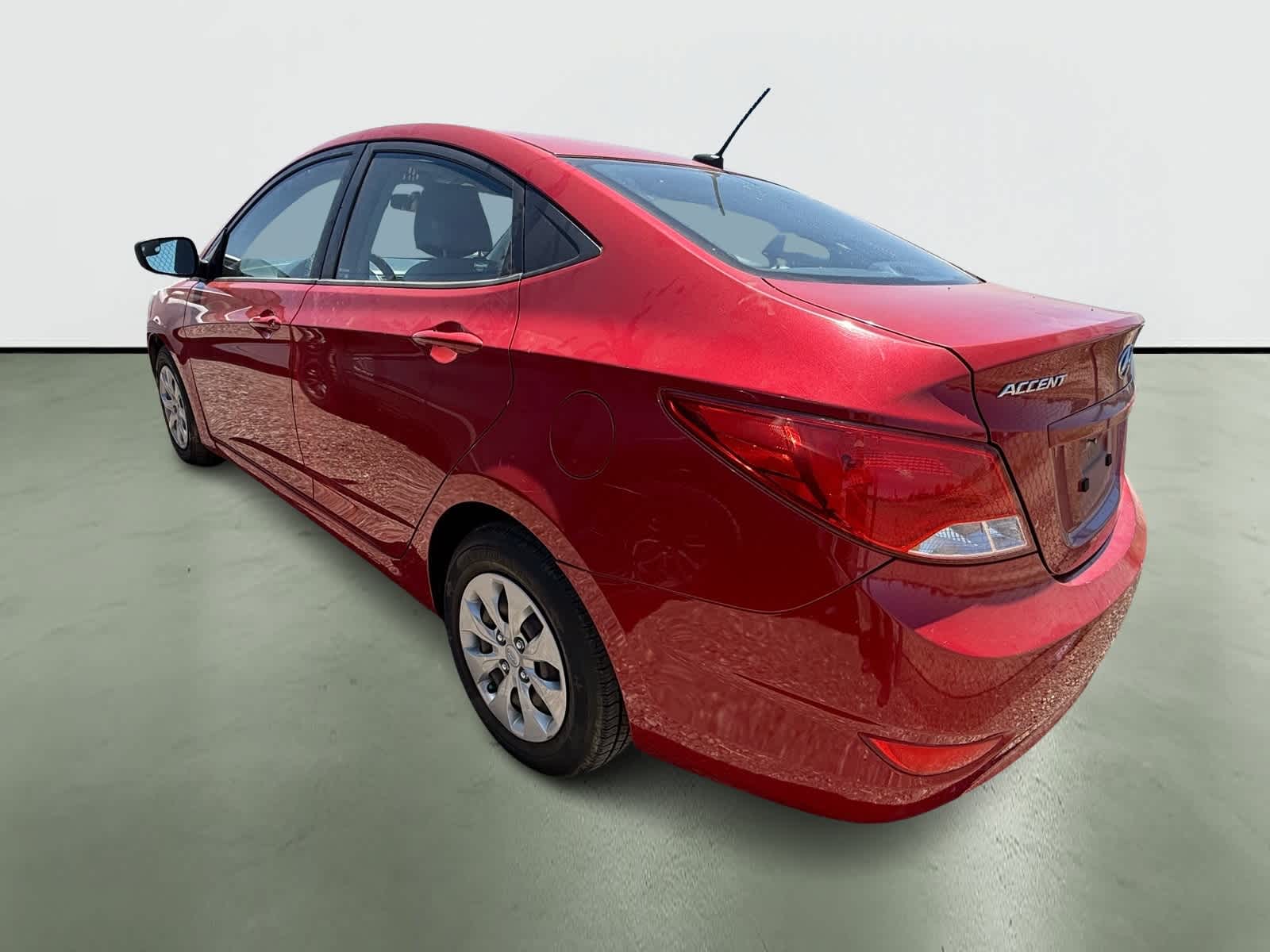 Thumbnail: 2015 Hyundai Accent - 3