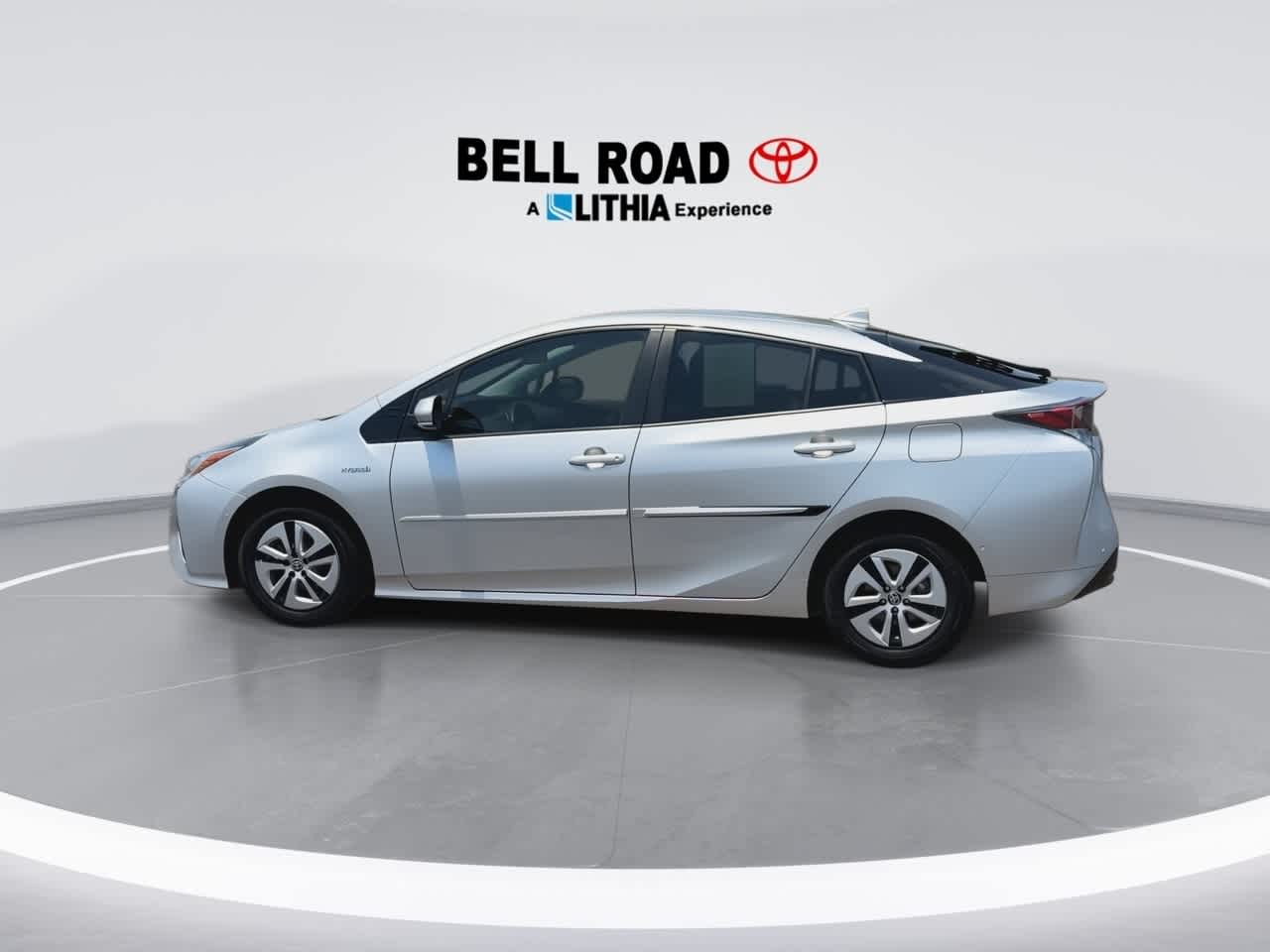 Thumbnail: 2017 Toyota Prius - 5