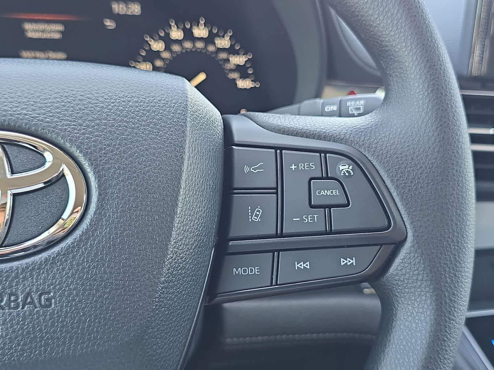 Thumbnail: 2026 Toyota Sienna - 29