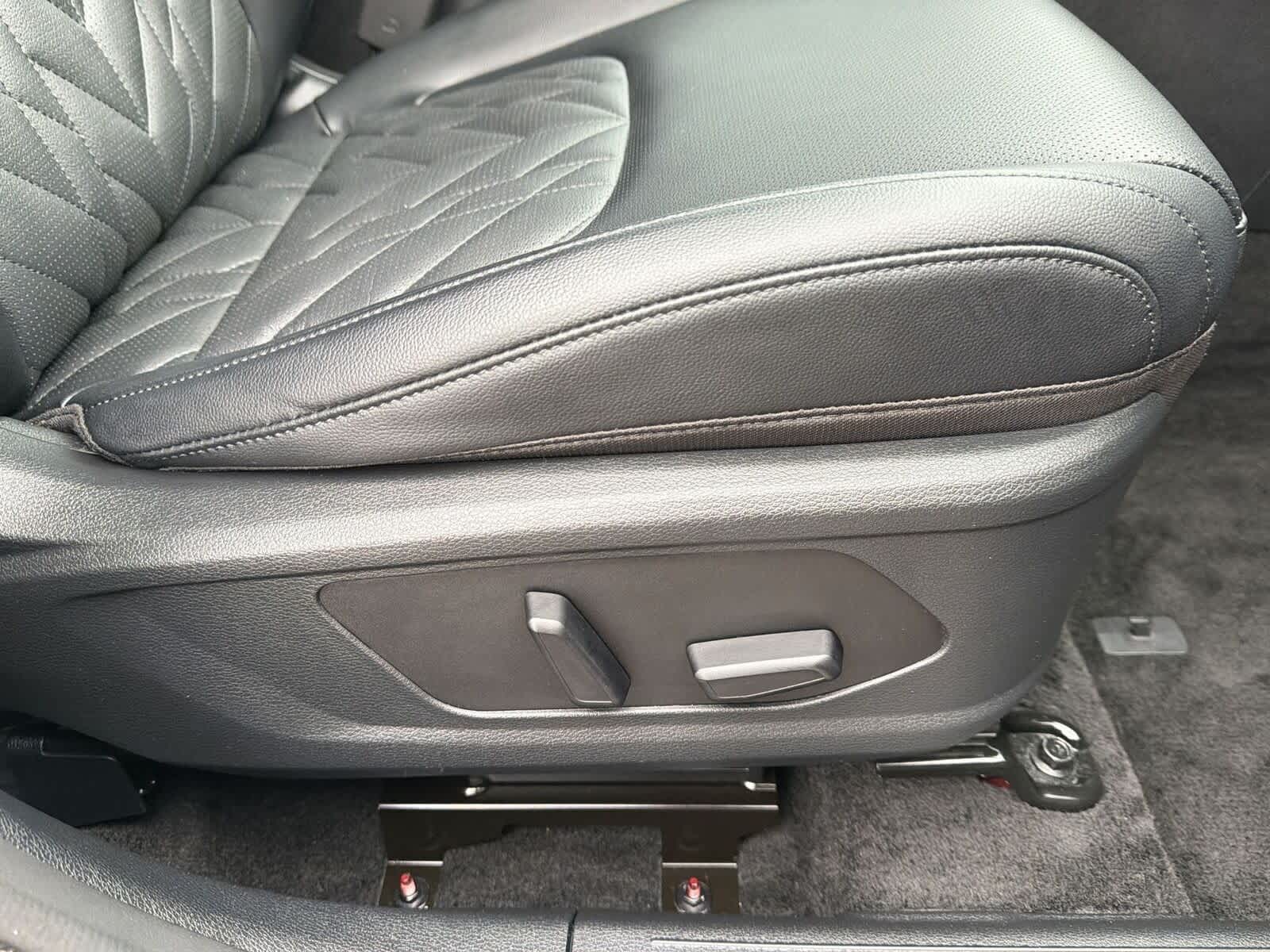 Thumbnail: 2023 Kia Sportage - 12