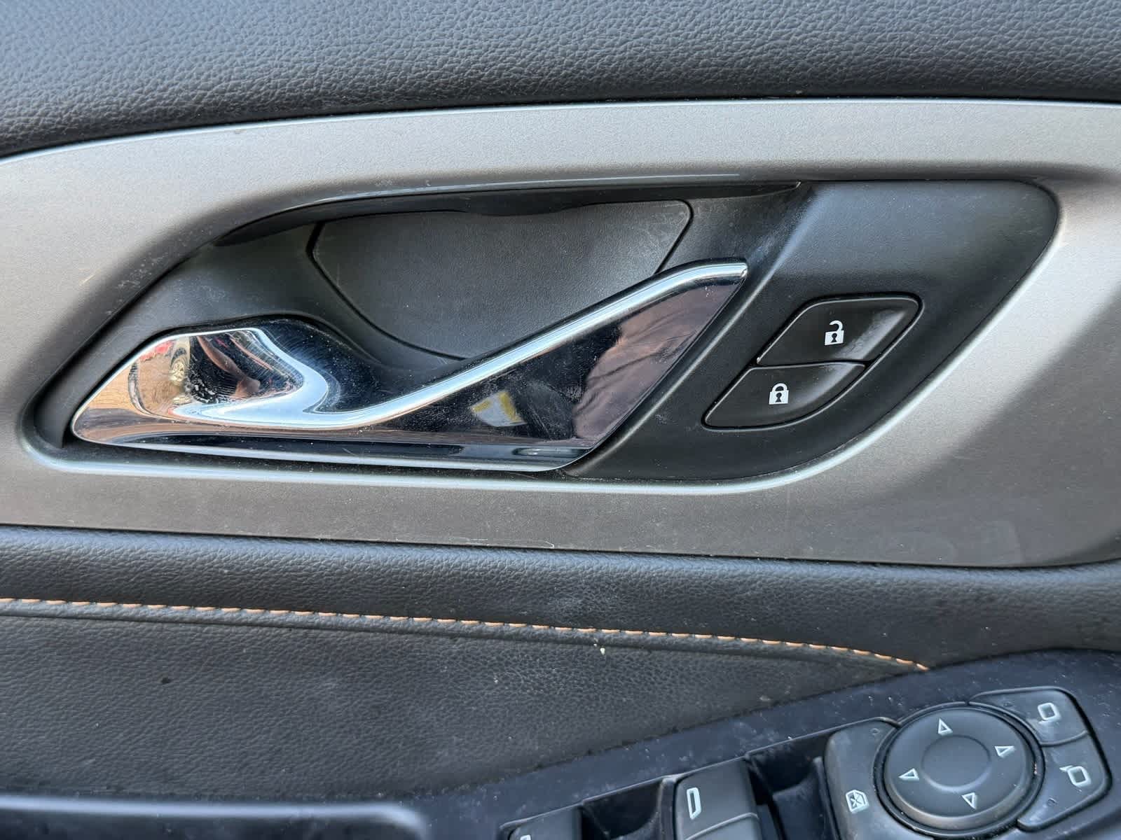 Thumbnail: 2019 Chevrolet Traverse - 16