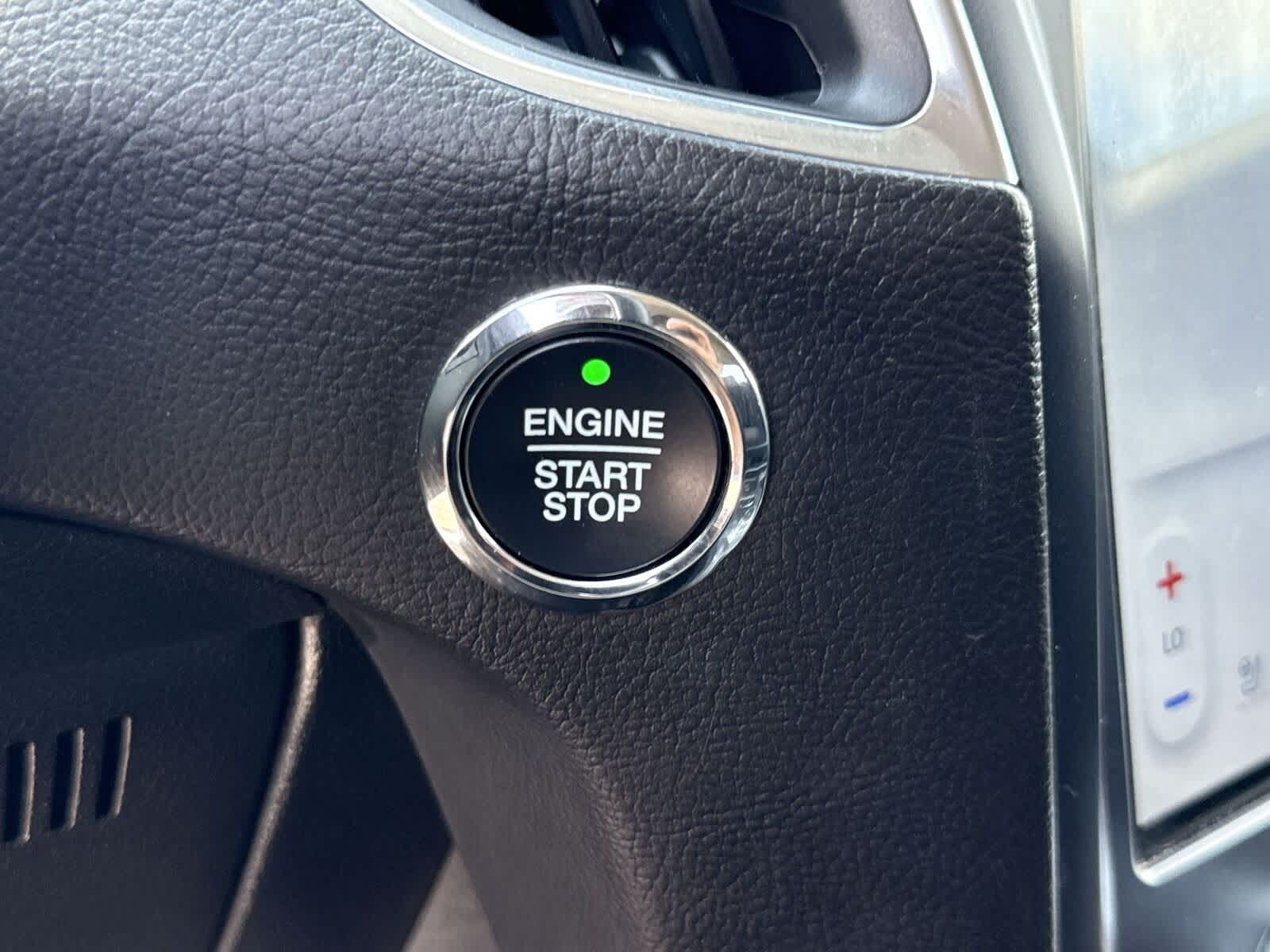 Thumbnail: 2022 Ford Edge - 25