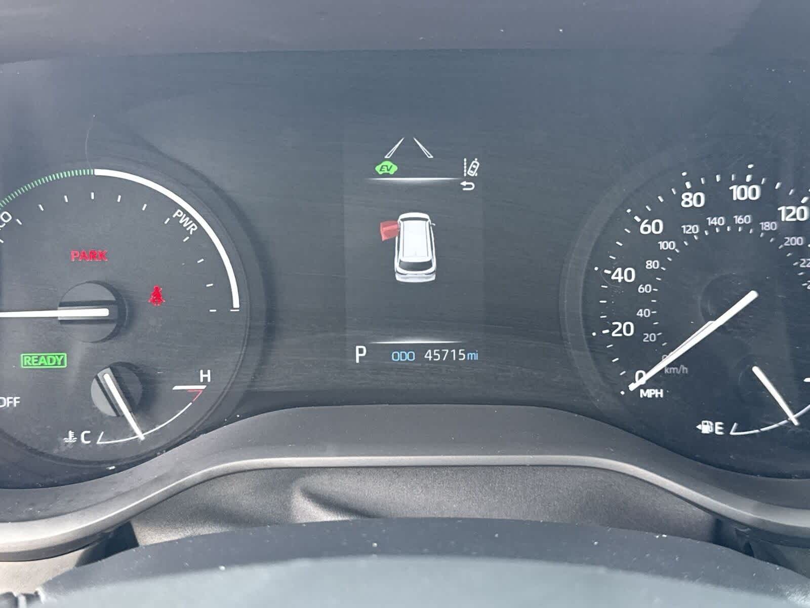 2024 Toyota Sienna LE 29