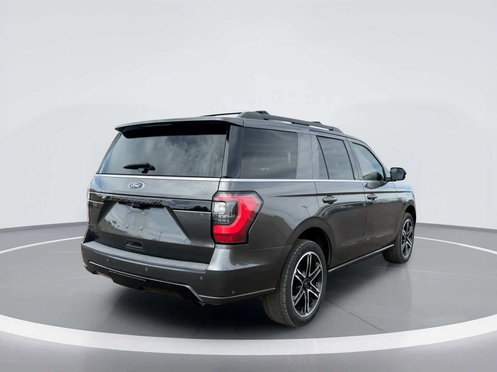Thumbnail: 2021 Ford Expedition - 4