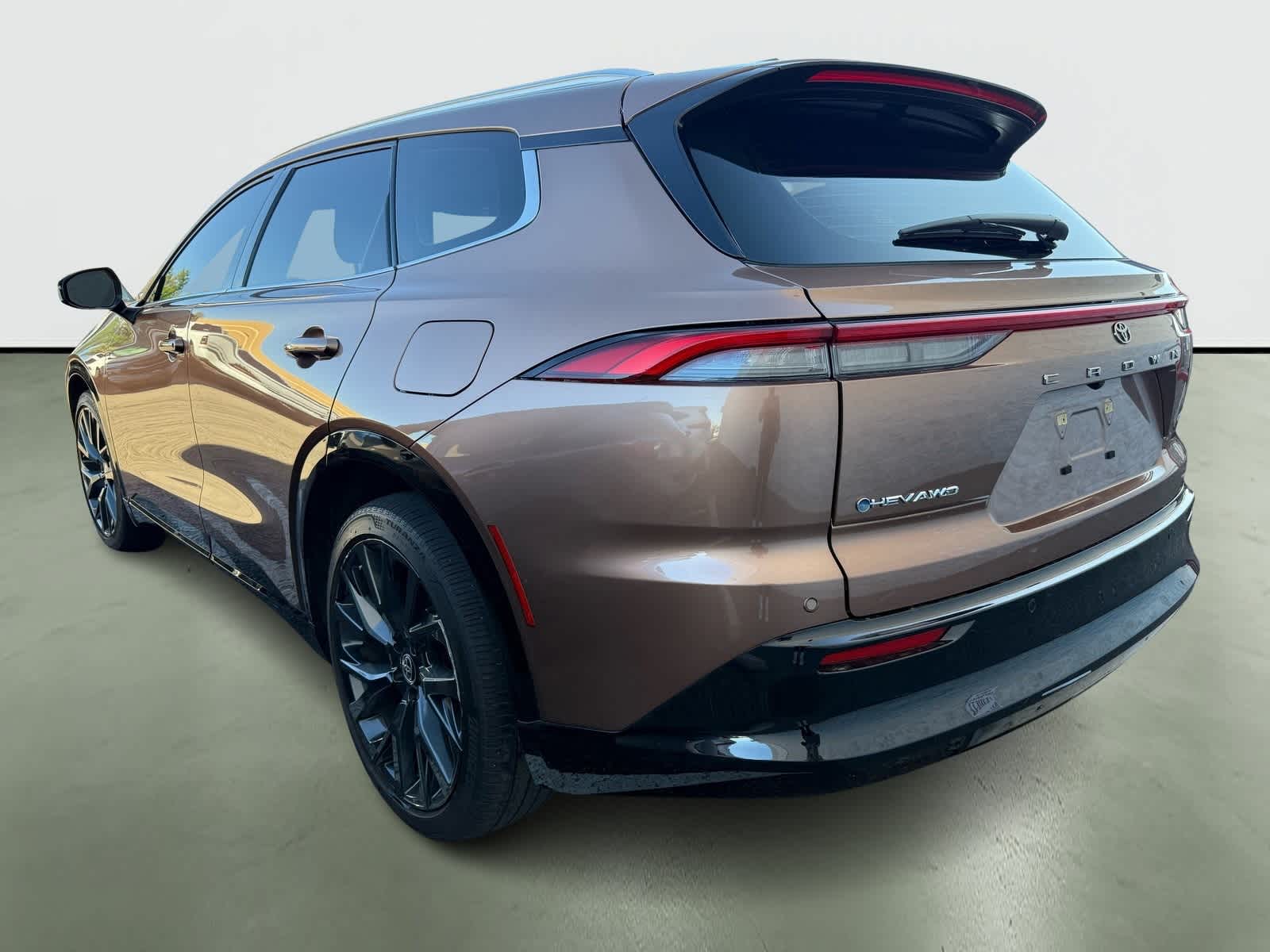 Thumbnail: 2025 Toyota Crown Signia - 3