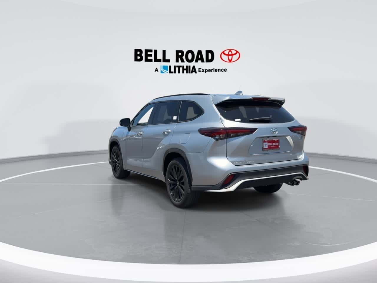 Thumbnail: 2024 Toyota Highlander - 6