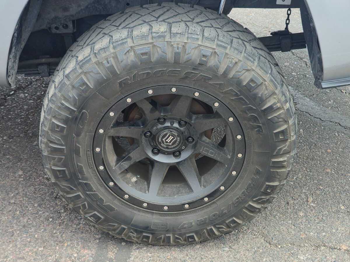 Thumbnail: 2022 Toyota Tacoma - 8