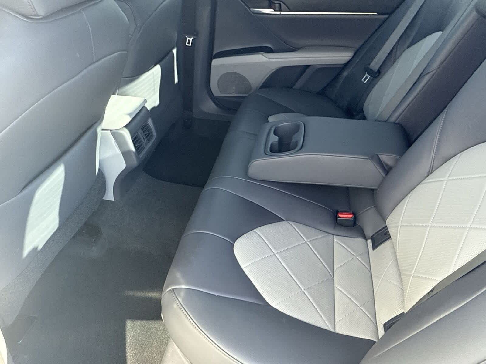 Thumbnail: 2019 Toyota Camry - 11