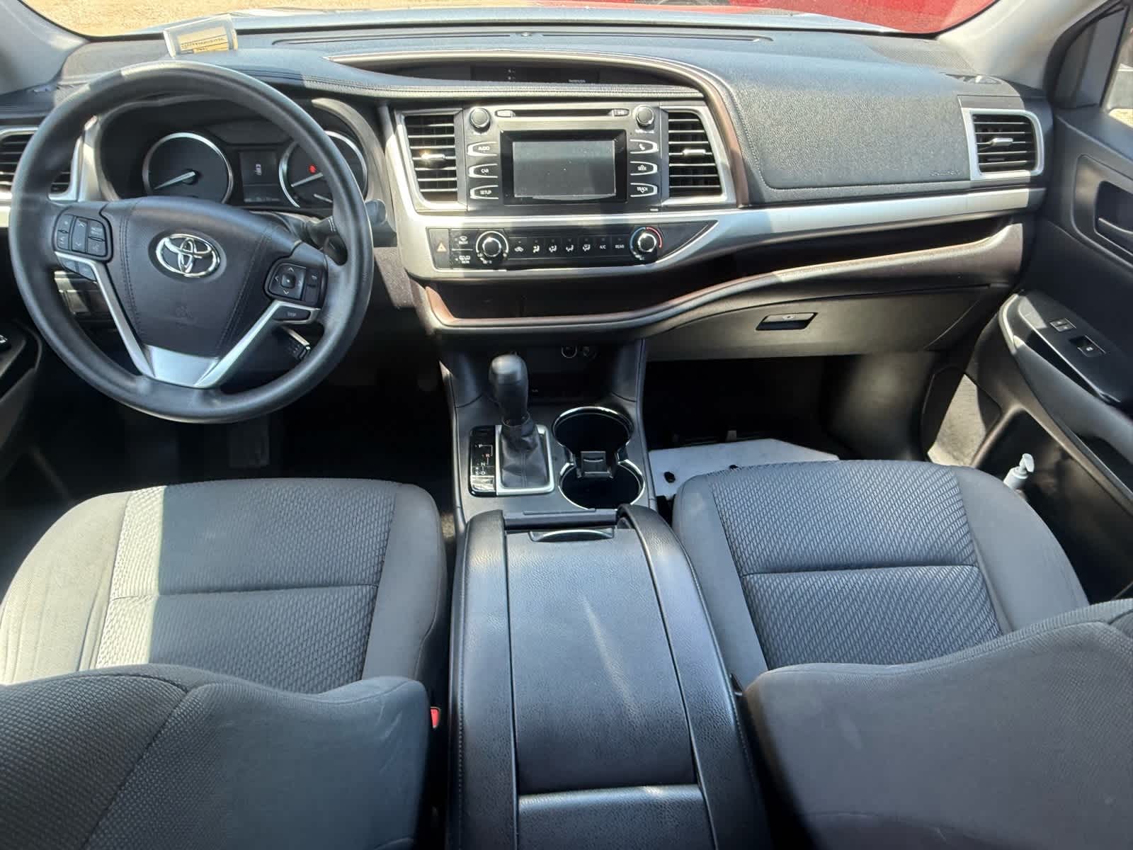Thumbnail: 2015 Toyota Highlander - 18