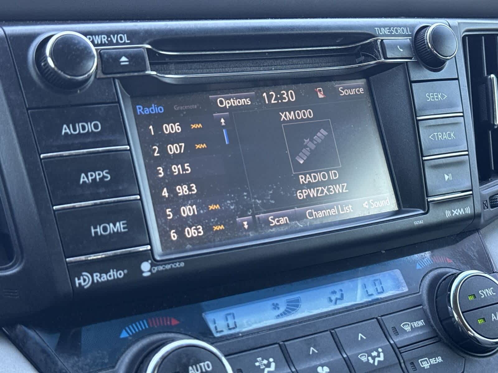 Thumbnail: 2016 Toyota RAV4 - 20