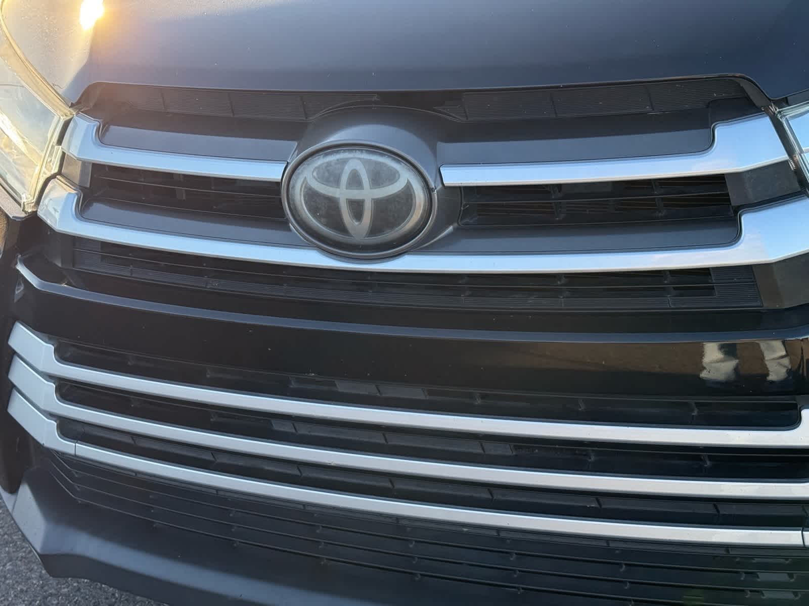 Thumbnail: 2018 Toyota Highlander - 20
