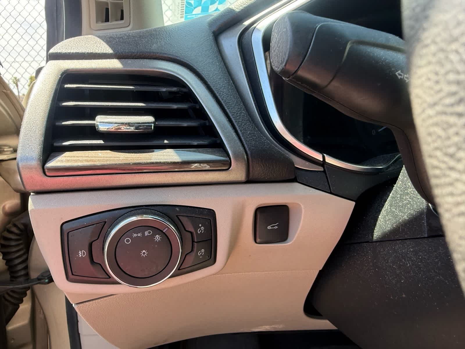 Thumbnail: 2017 Ford Fusion - 16