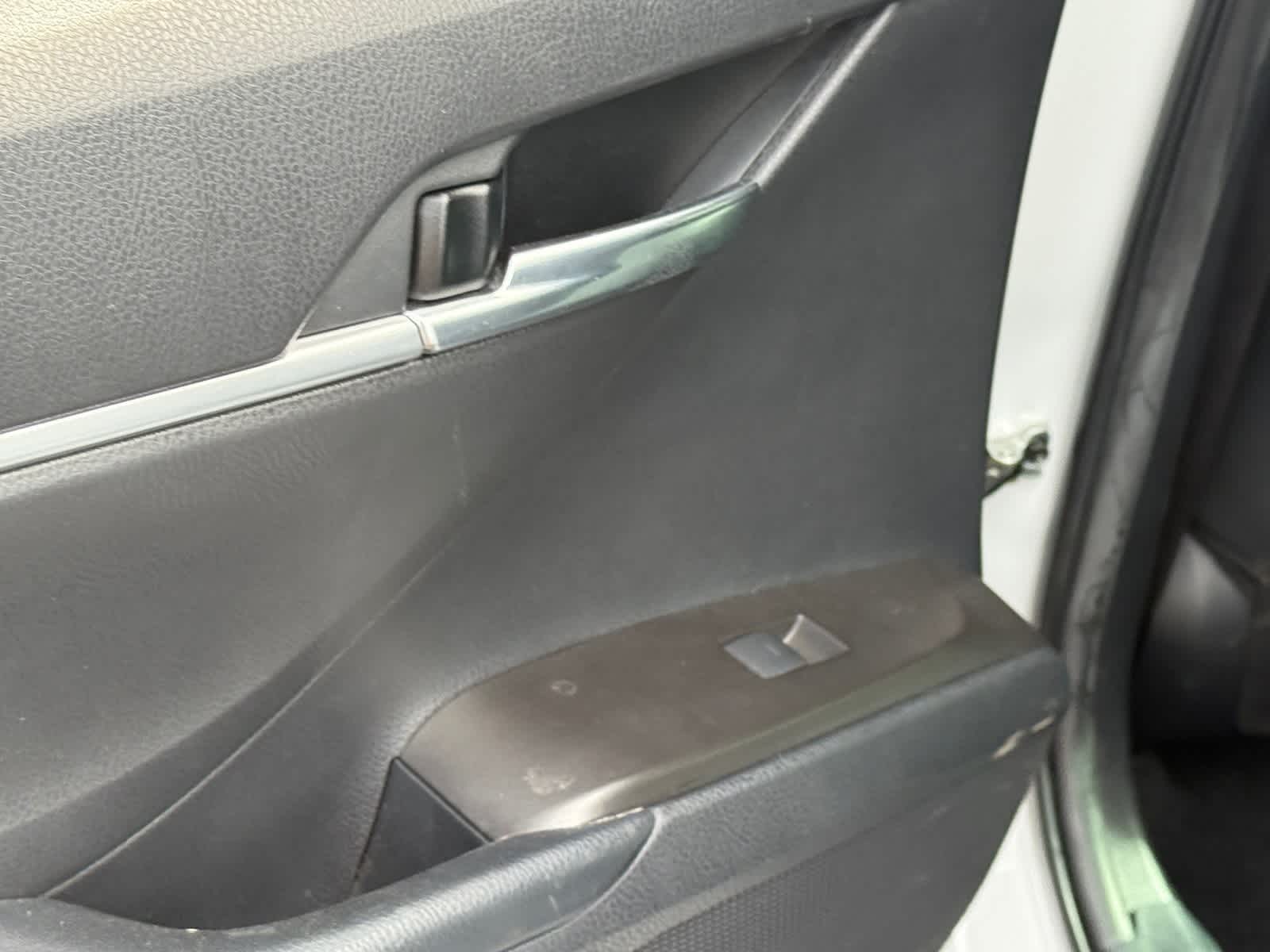 Thumbnail: 2022 Toyota Camry - 8